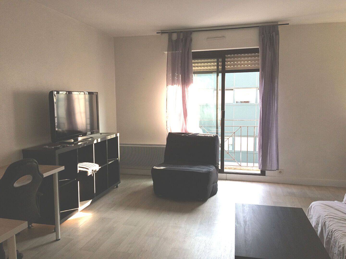 APPARTEMENT STUDIO NANTES — 1