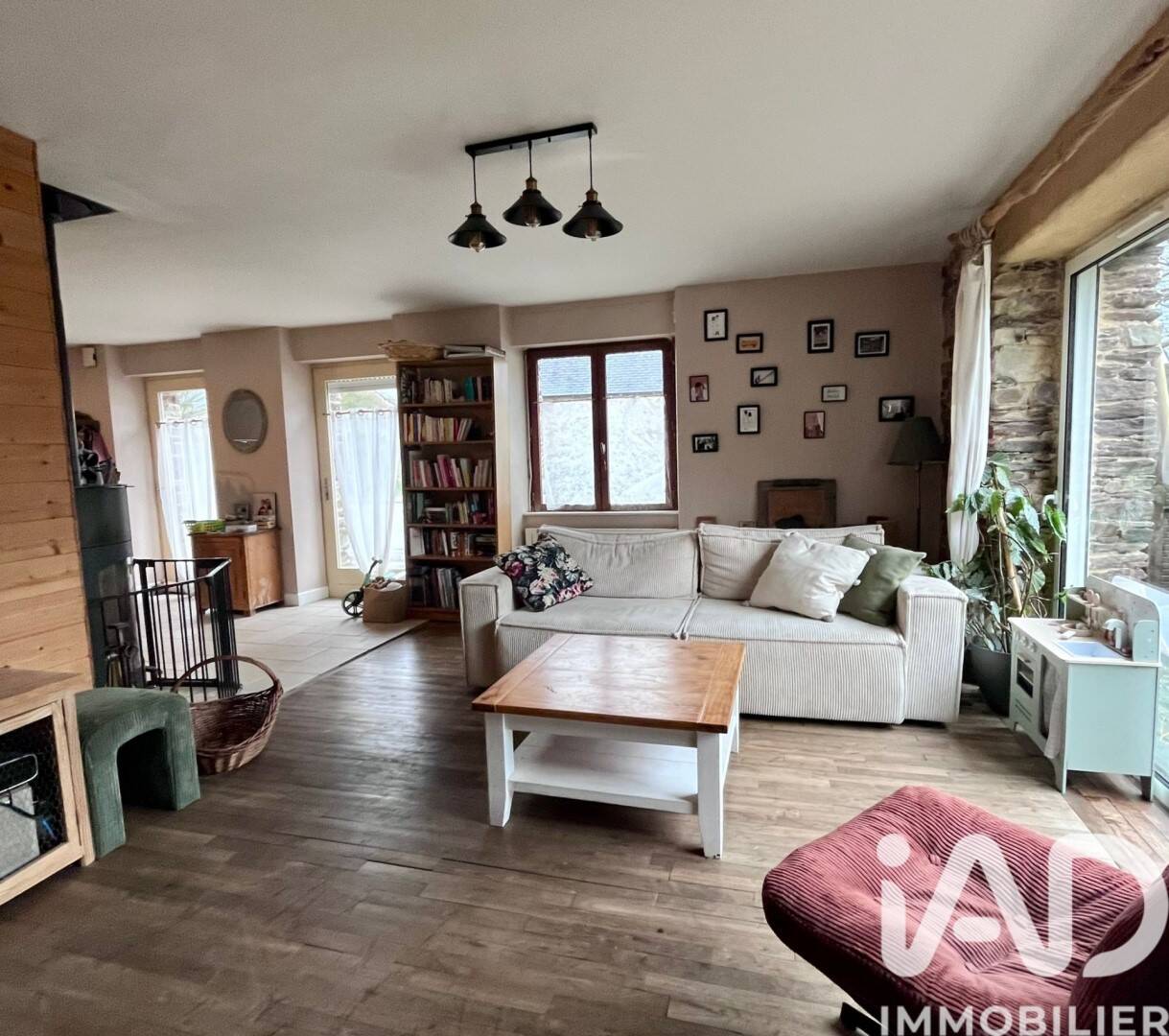 Maison 6 pièces 137 m² · à Lassy · 137 m² · 298 500 €