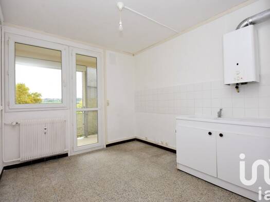 Appartement à vendre 133 000 € 4 pièces 3 chambres 69 m² Étage 4/4 Freydiere-Bans Givors 69700