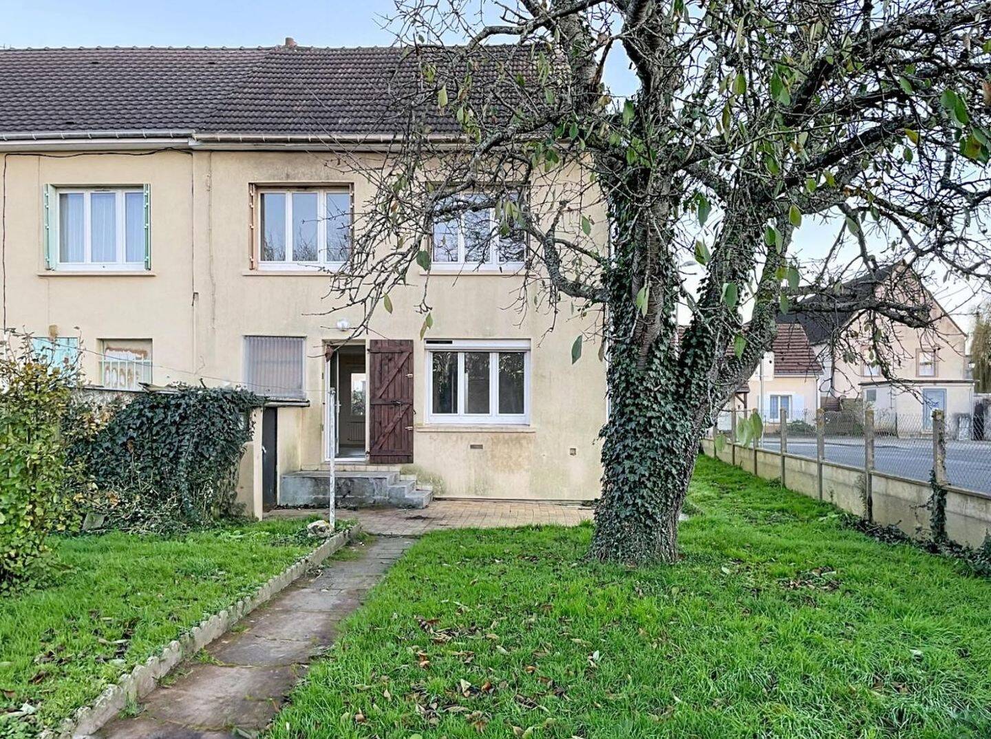 Maison 4 pièces 80 m² · à La Loupe · 80 m² · 110 000 €