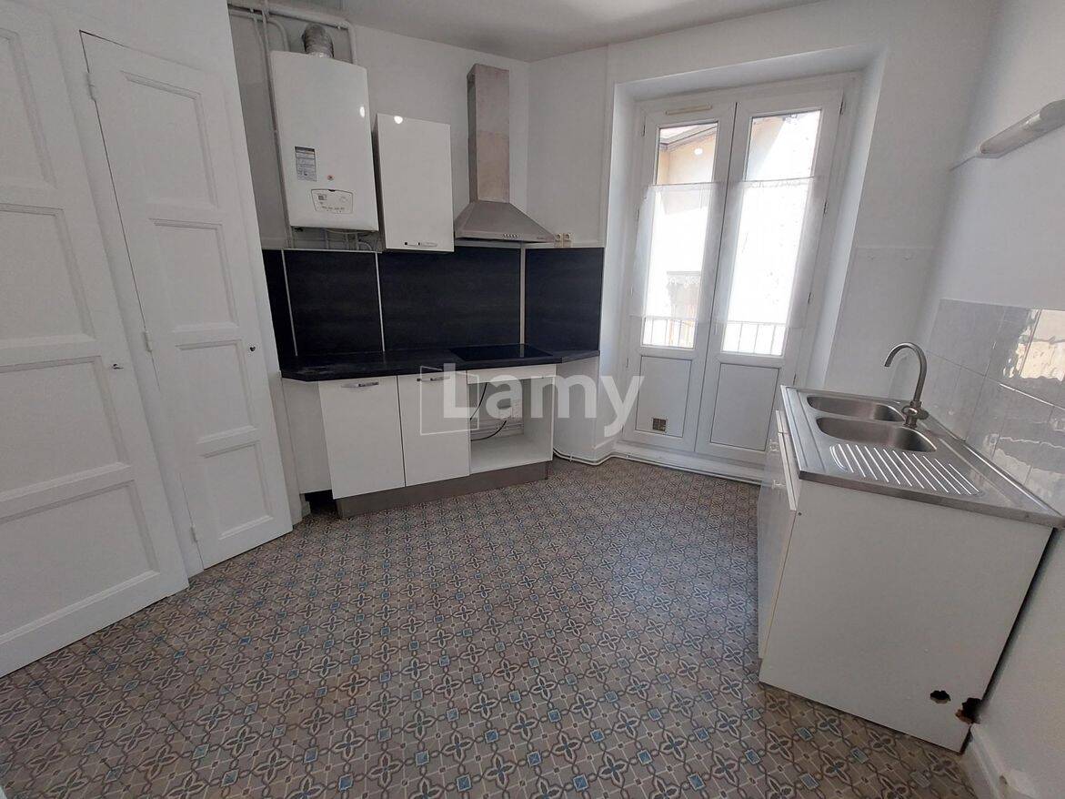 Appartement 3 pièces 65 m² · à Grenoble · 65,4 m² · 796 €/mois