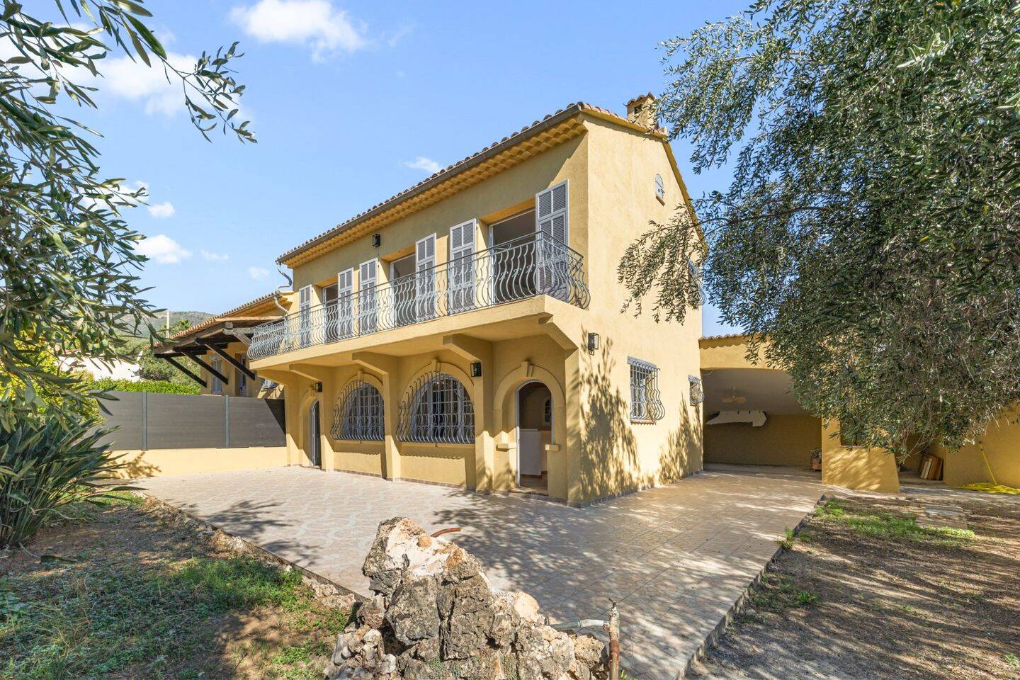 Maison 4 pièces 101 m² · à Carros · 101,3 m² · 495 000 €