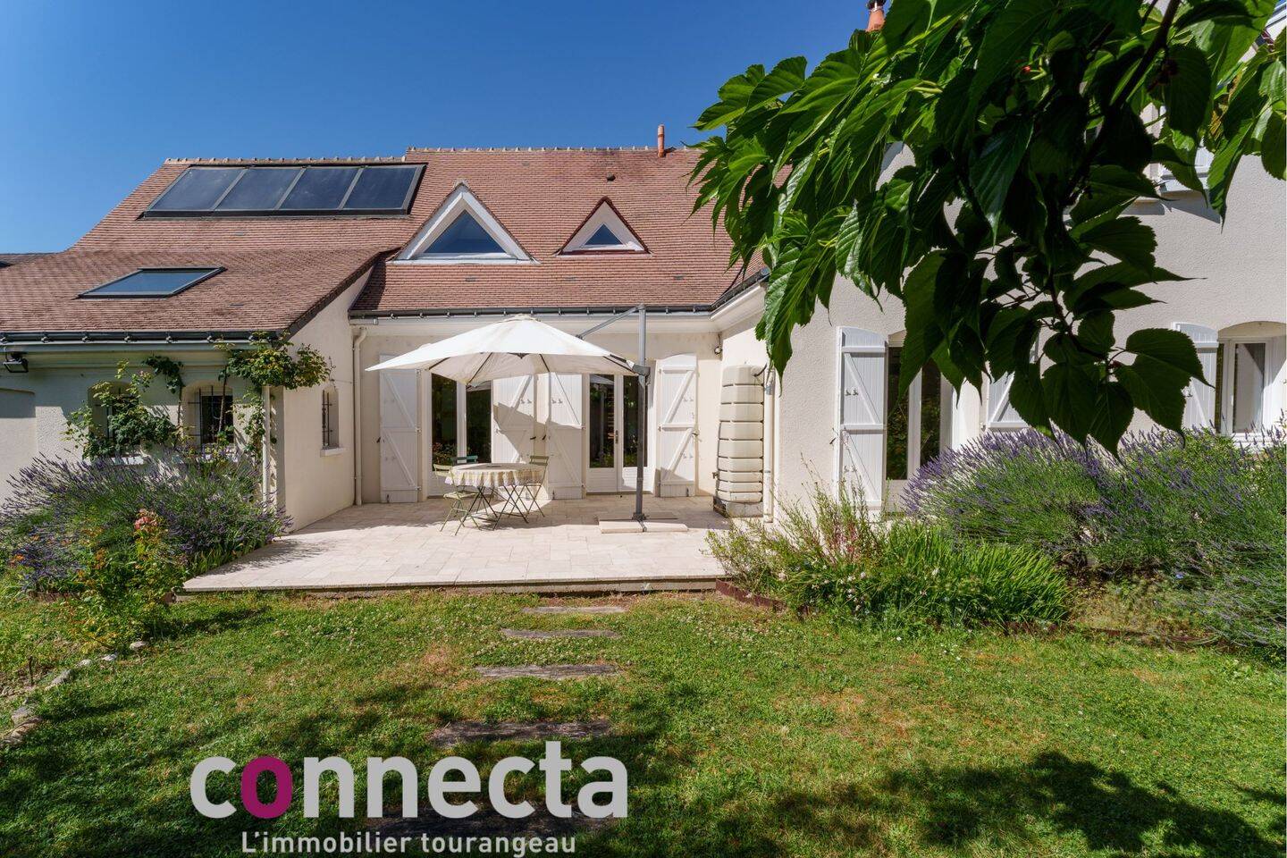 Maison 8 pièces 219 m² · à La Riche · 218,9 m² · 579 000 €