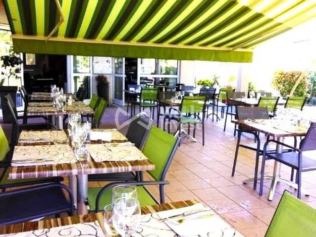 Restaurant à vendre Fonds de commerce 380 000 € 300 m² d'espace de restauration Toulonjac 12200