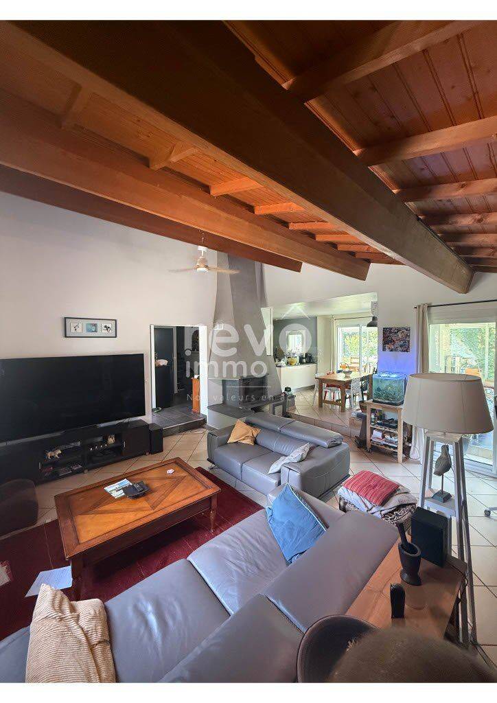 Maison 7 pièces 204 m² · à La Chevrolière · 204 m² · 425 000 €