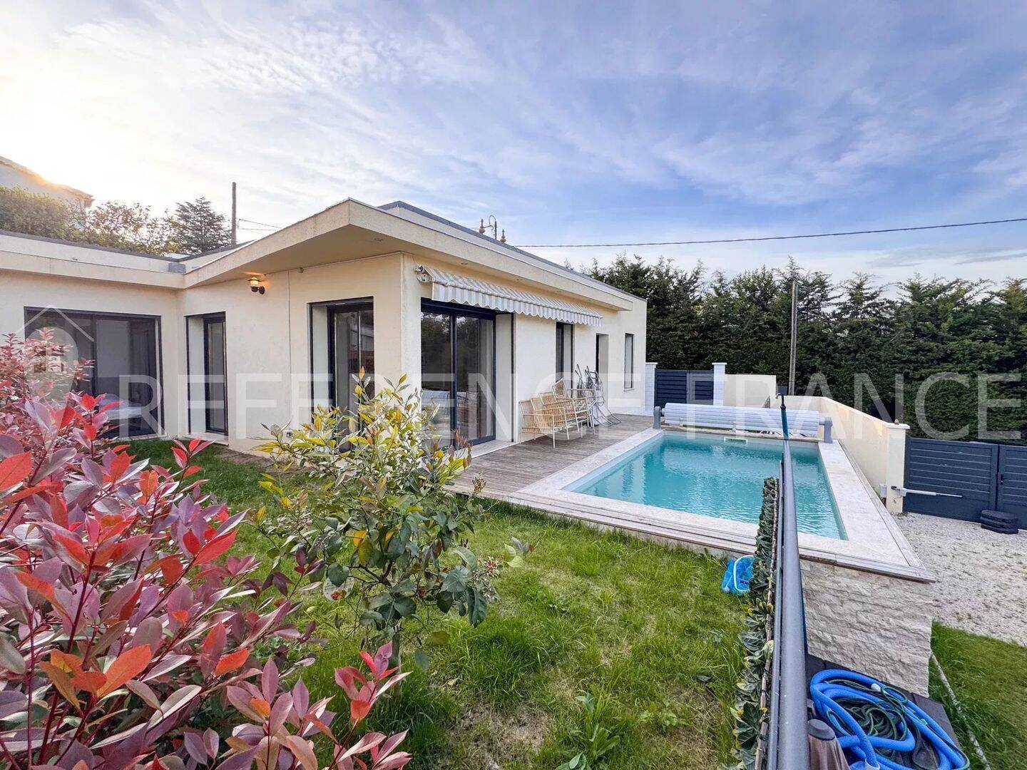 Maison 4 pièces 100 m² · à Cannes · 100 m² · 2 700 €