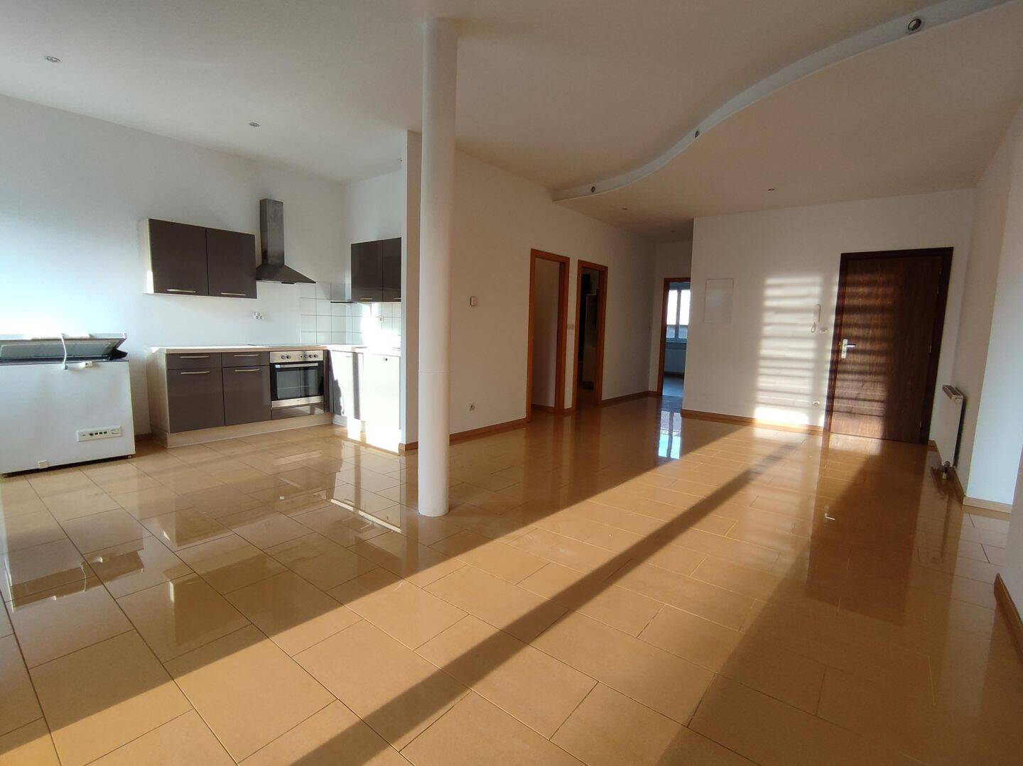 Appartement 3 pièces 78 m² · à Saint-Louis · 77,5 m² · 1 130 €
