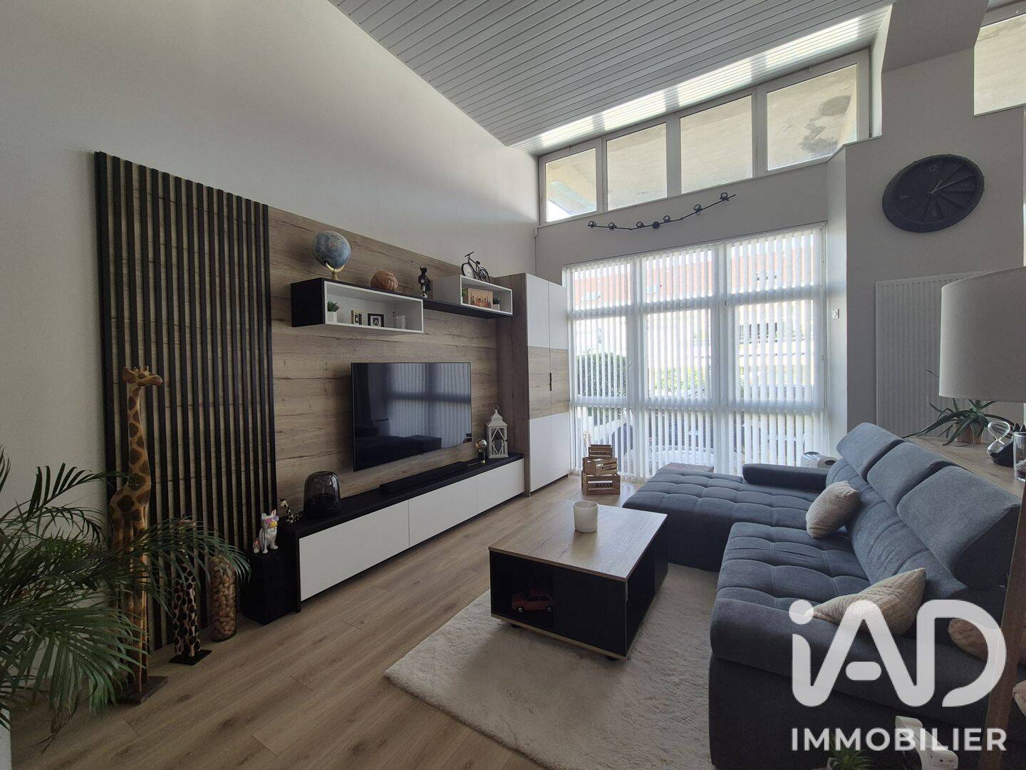 Appartement 5 pièces 141 m² · à Saint-Julien-les-Villas · 141 m² · 250 000 €