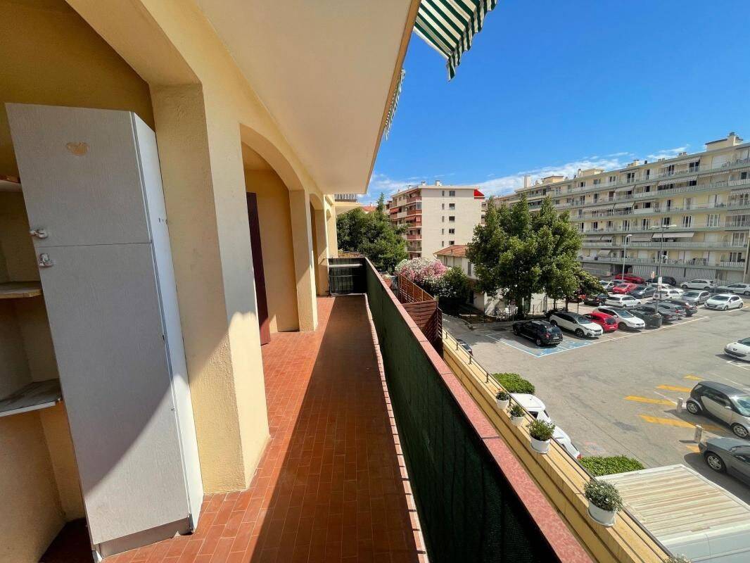 Appartement 2 pièces 45 m² · à Cagnes-sur-Mer · 44,6 m² · 850 €