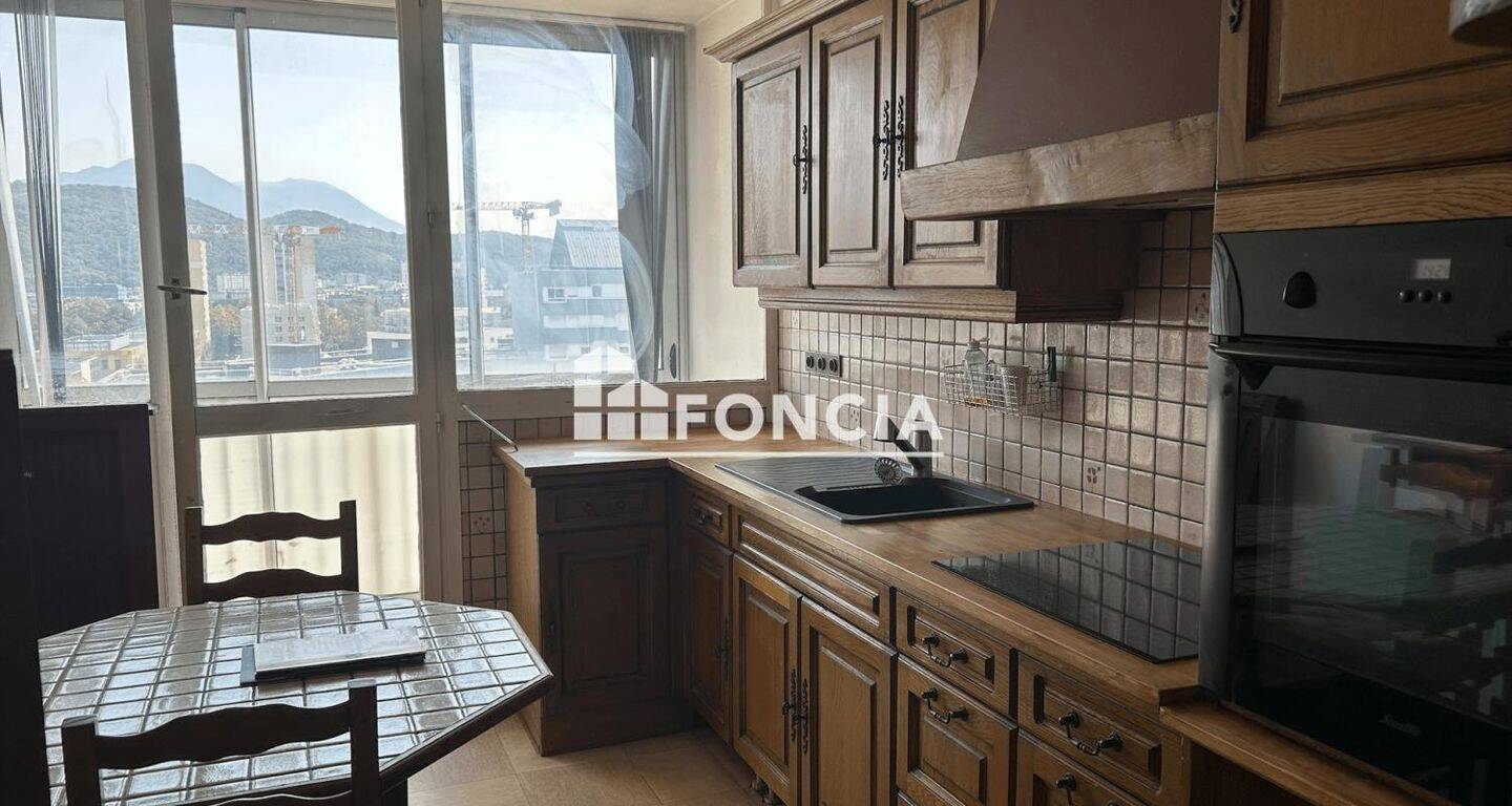 Appartement 4 pièces 89 m² · à Échirolles · 89,4 m² · 790 €/mois