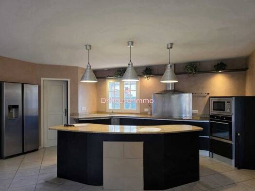 Maison à vendre 415 000 € 7 pièces 5 chambres 178 m² 3 082 m² de terrain Roaillan 33210