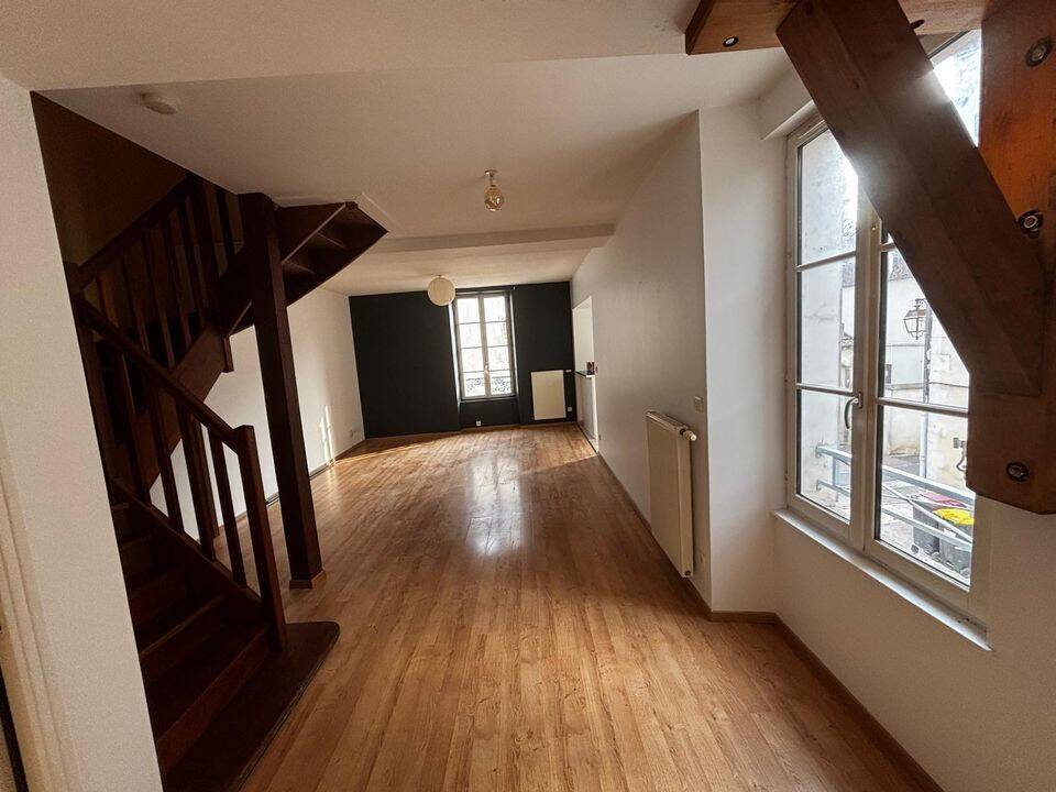 Appartement 2 pièces 52 m² · à Auxerre · 52 m² · 650 €
