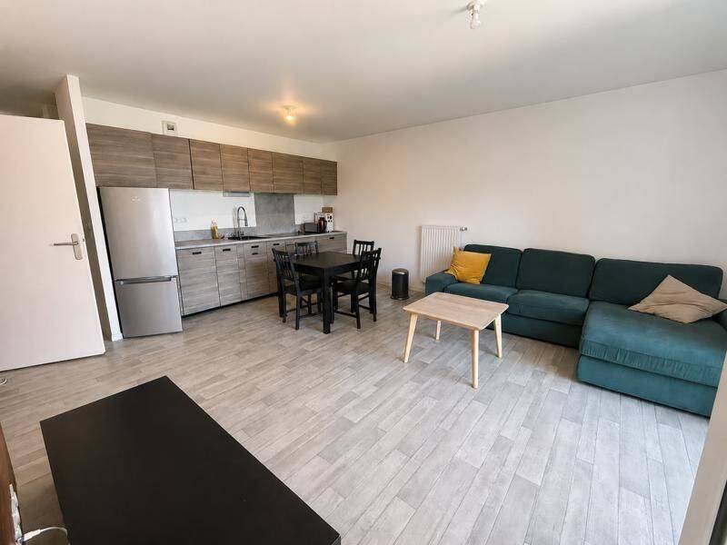 Appartement 3 pièces 62 m² · à Bouguenais · 61,7 m² · 890 €