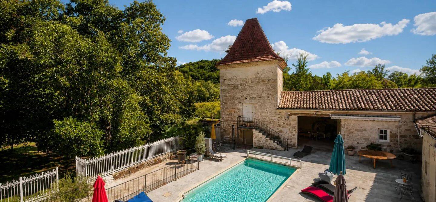 Maison 15 pièces 700 m² · à Saint-Maurin · 700 m² · 2 250 000 €