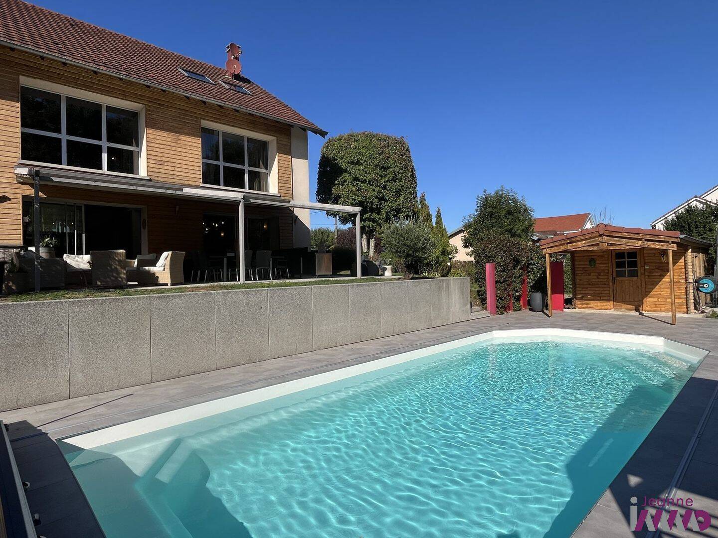 Maison 8 pièces 292 m² · à Châlonvillars · 292 m² · 595 000 €