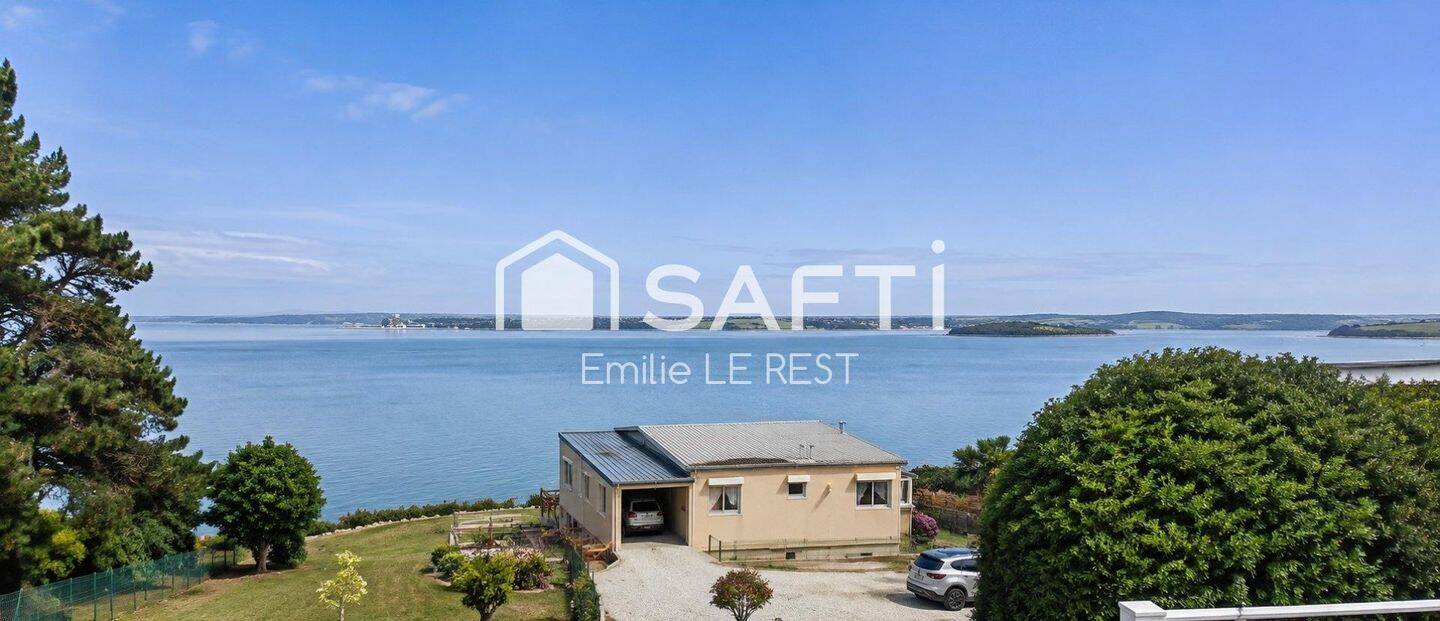 Maison 8 pièces 107 m² · à Roscanvel · 107 m² · 399 650 €