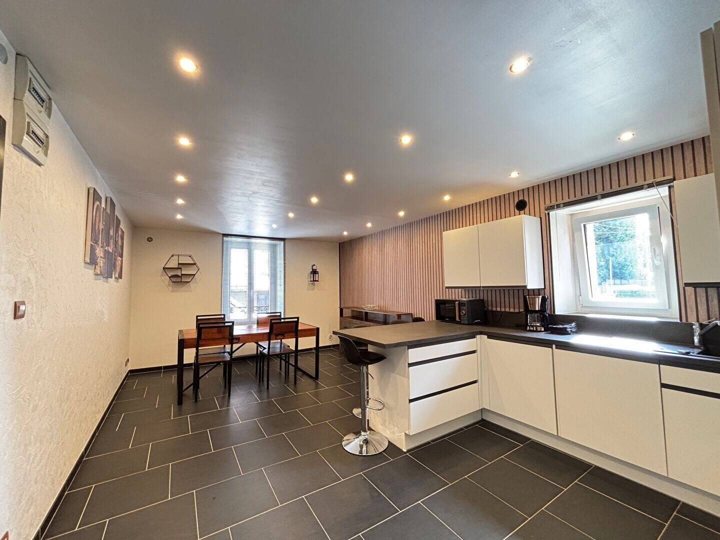 Appartement 4 pièces 109 m² · à Luxeuil-les-Bains · 108,8 m² · 130 000 €