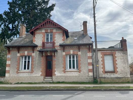 Maison à vendre 262 500 € 6 pièces 4 chambres 131 m² 2 292 m² de terrain La Ferté-Saint-Aubin 45240