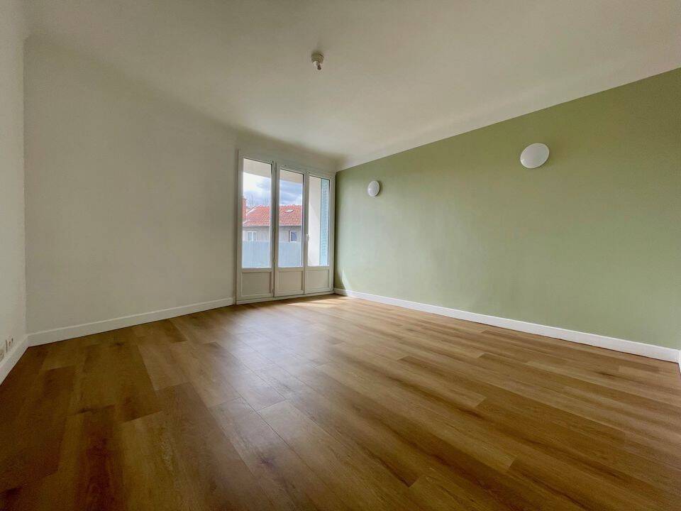 3 pièces 61 m² · à Clermont-Ferrand · 61 m² · 780 €