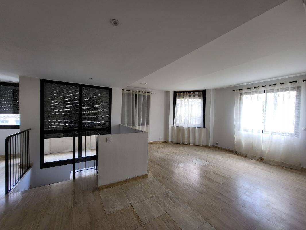 Appartement 4 pièces 168 m² · à Agen · 168 m² · 1 300 €/mois