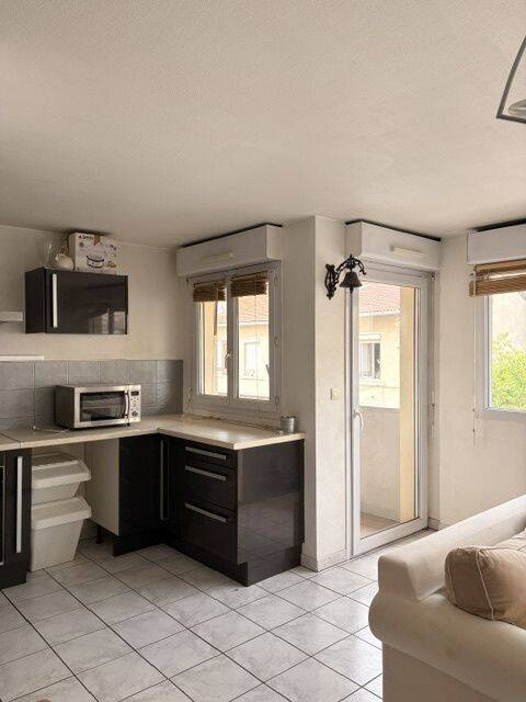 Appartement 3 pièces 65 m² · à Lyon 7ème Arrondissement · 65,3 m² · 250 000 €