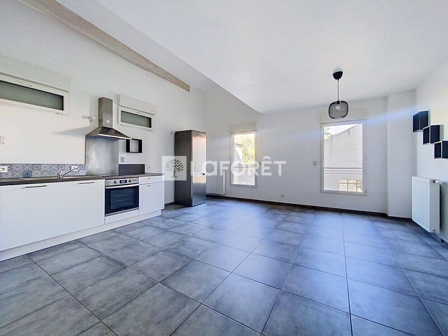 Appartement 2 pièces 43 m² · à Caluire-Et-Cuire · 42,7 m² · 855 €