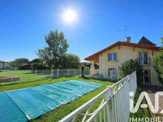 Maison à vendre 249 500 € 6 pièces 5 chambres 173 m² 1 243 m² de terrain Saint-Nicolas-de-la-Grave 82210