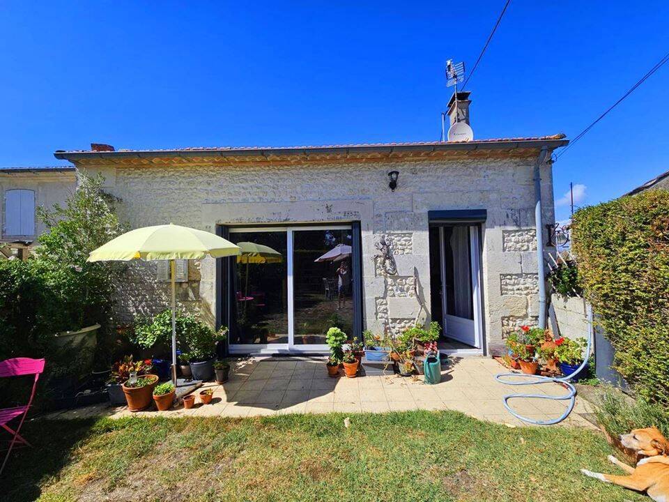Maison 5 pièces 106 m² · à Chenac-Saint-Seurin-d'Uzet · 106 m² · 154 000 €