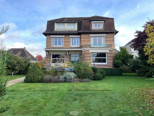 Maison à vendre 799 000 € 9 pièces 6 chambres 268 m² 1 325 m² de terrain Bihorel 76420