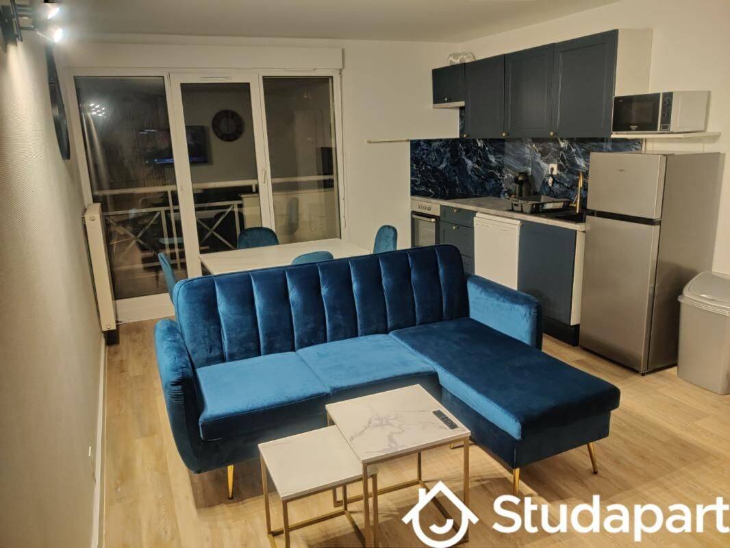 1 pièce 10 m² · à Cergy · 10 m² · 610 €