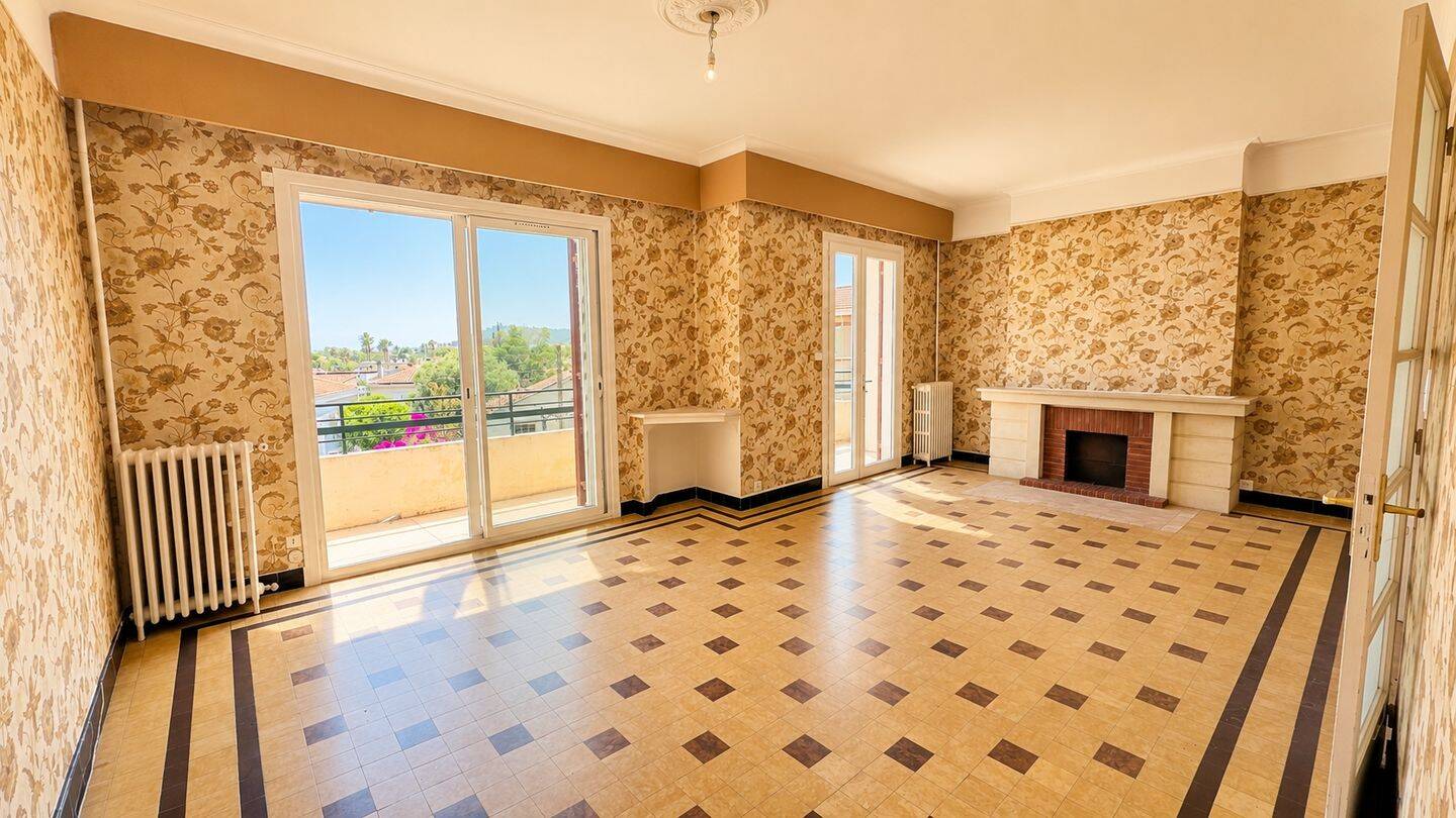 Appartement 5 pièces 111 m² · à Hyères · 111,4 m² · 380 000 €