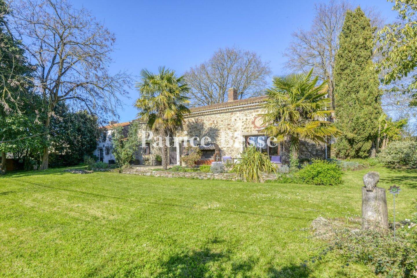 Maison 12 pièces 301 m² · à Challans · 301 m² · 600 000 €