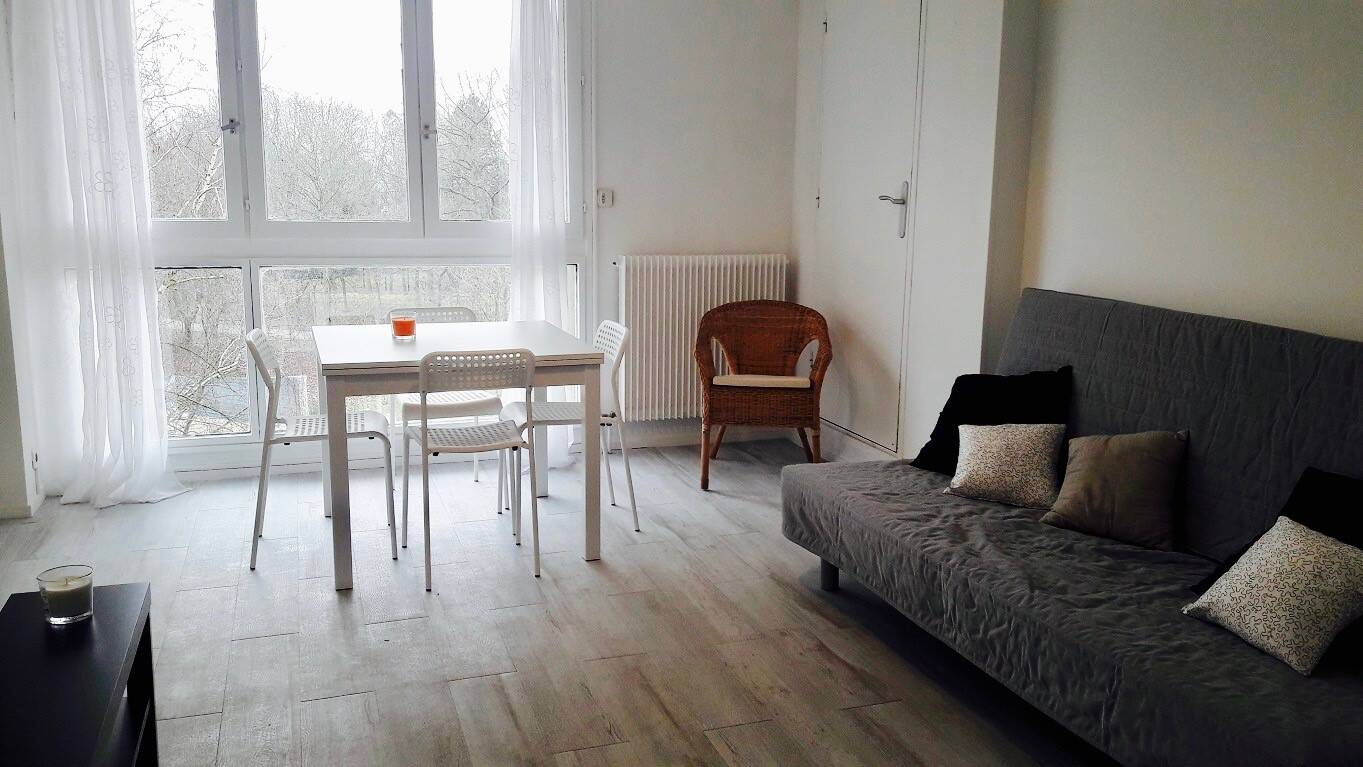 5 pièces 90 m² · à Cergy · 90 m² · 542 €/mois
