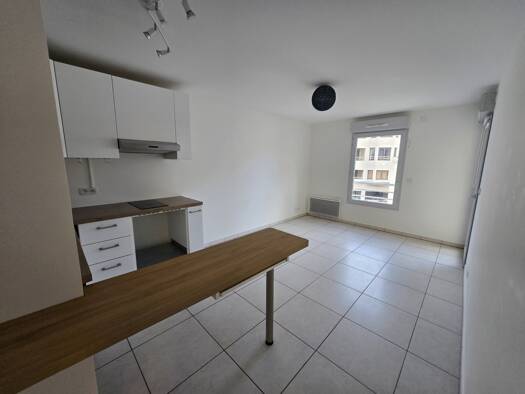 Appartement à vendre - Première occupation 250 000 € 2 pièces 1 chambre 38,5 m² 3ème étage Juan-les-Pins Antibes 06160