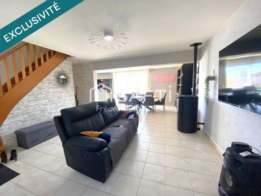Maison à vendre 167 990 € 5 pièces 4 chambres 111 m² 545 m² de terrain Jussy 02480