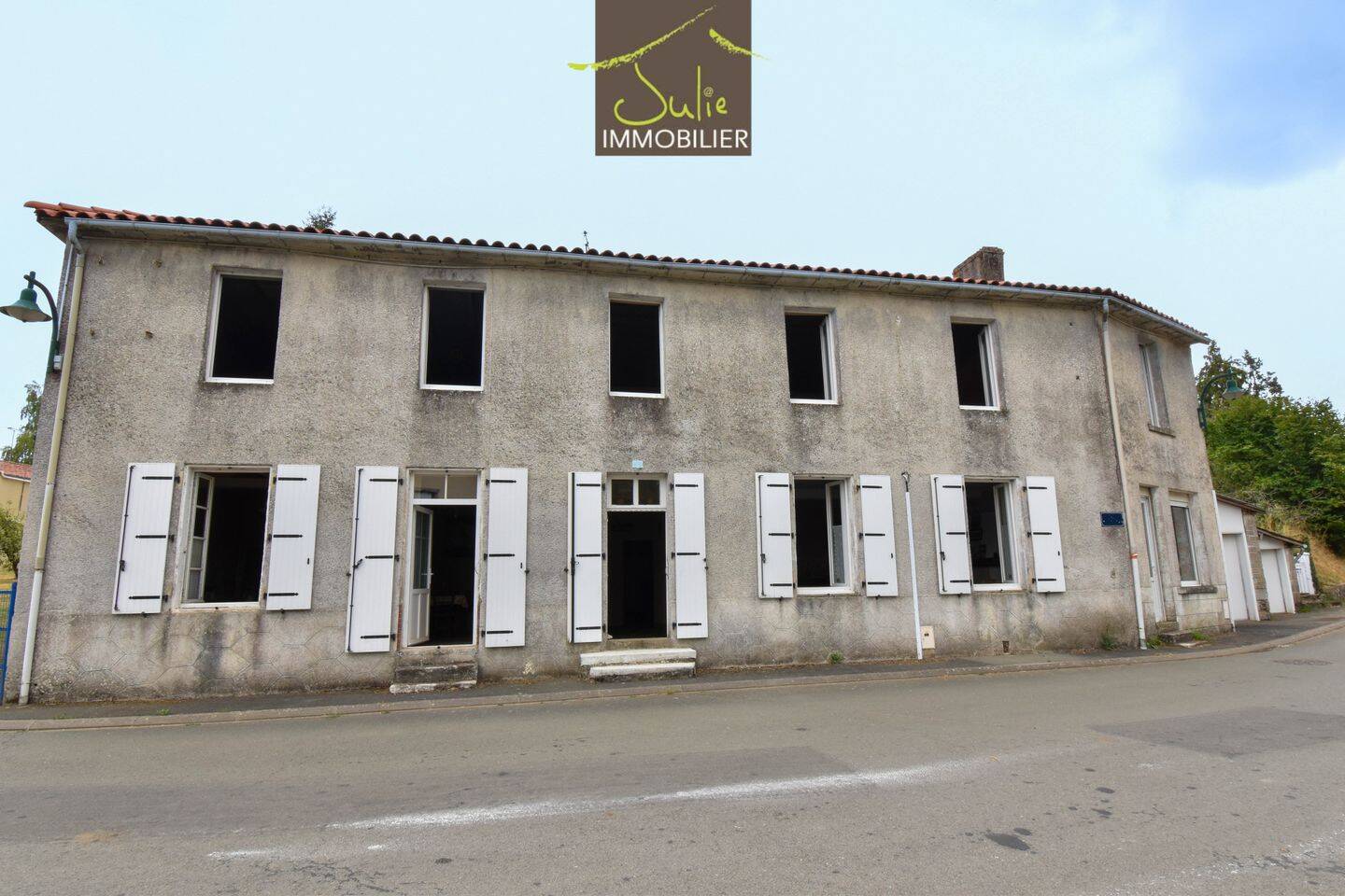 Maison 8 pièces 112 m² · à La Forêt-sur-Sèvre · 112 m² · 91 500 €