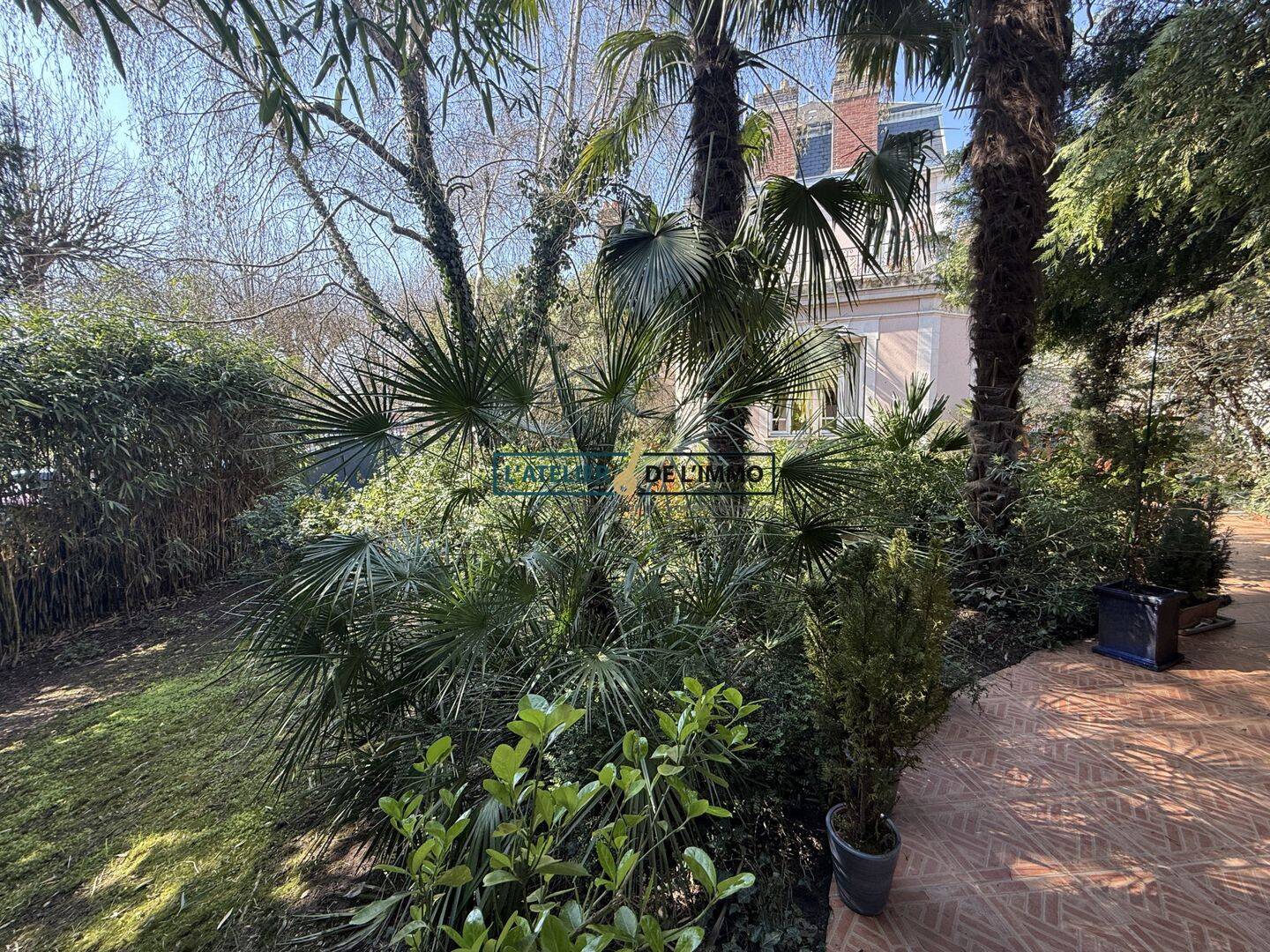 Maison 9 pièces 239 m² · à Auxerre · 238,5 m² · 610 000 €