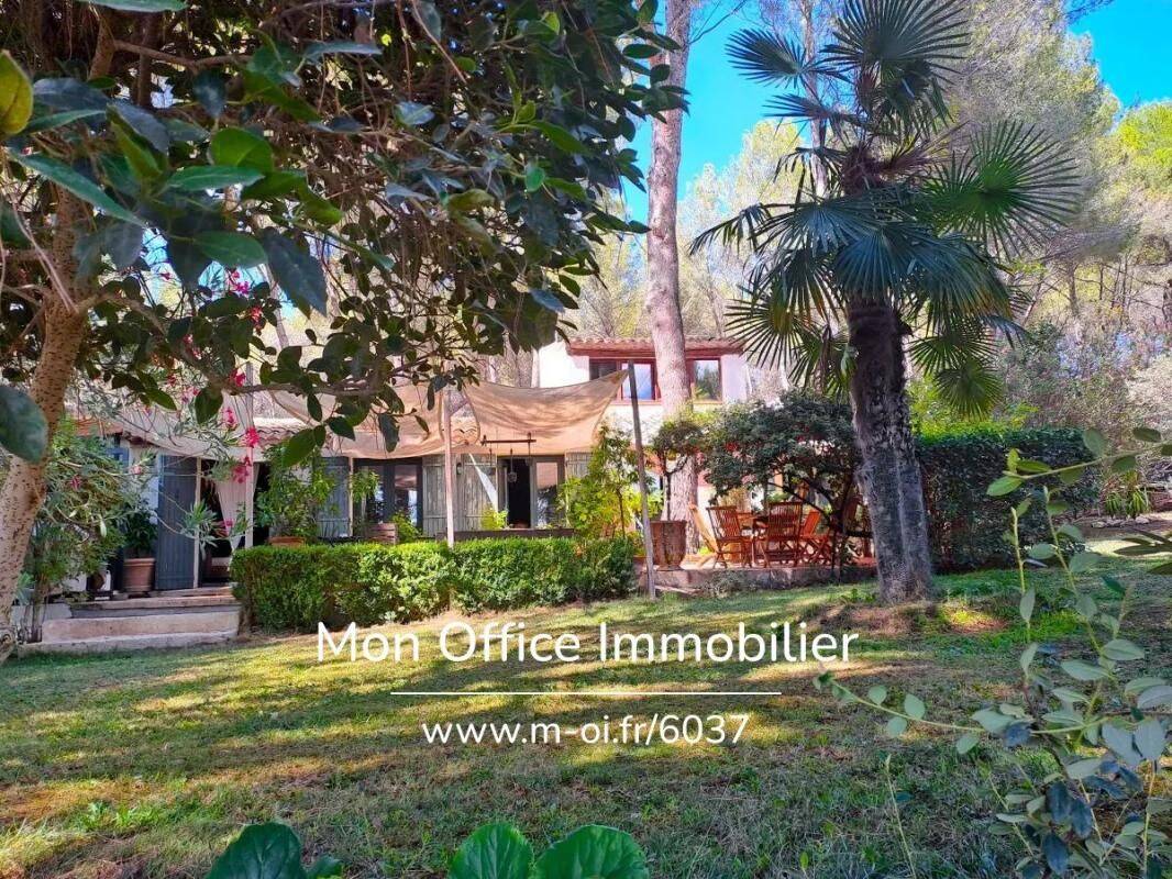 Maison 7 pièces 236 m² · à Ventabren · 236 m² · 1 360 000 €