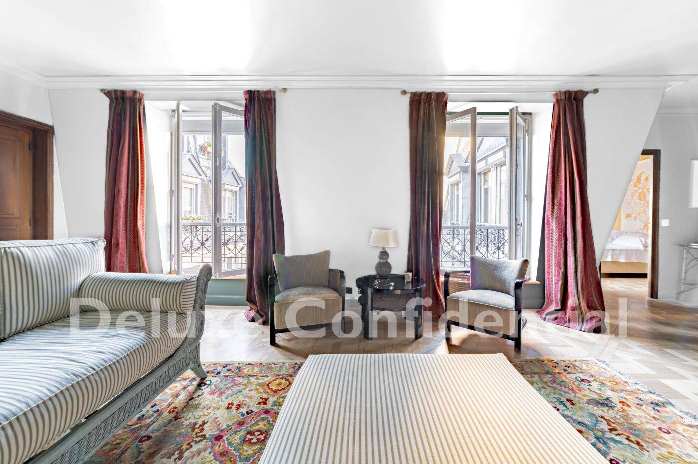 Appartement 6 pièces 124 m² · à Paris 8ème Arrondissement · 124,2 m² · 6 520 €