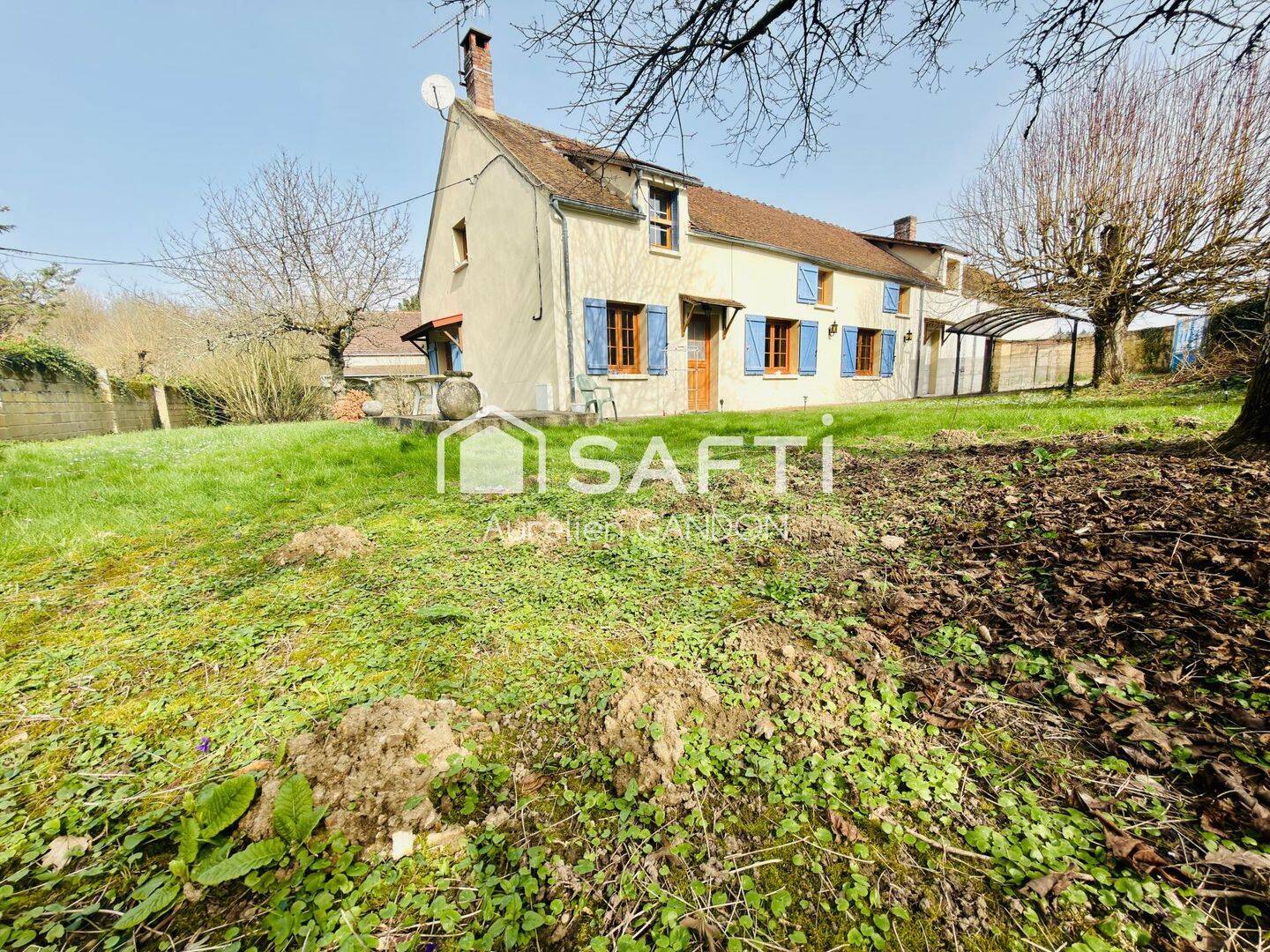 Maison 4 pièces 150 m² · à Saint-Julien-du-Sault · 150 m² · 160 000 €