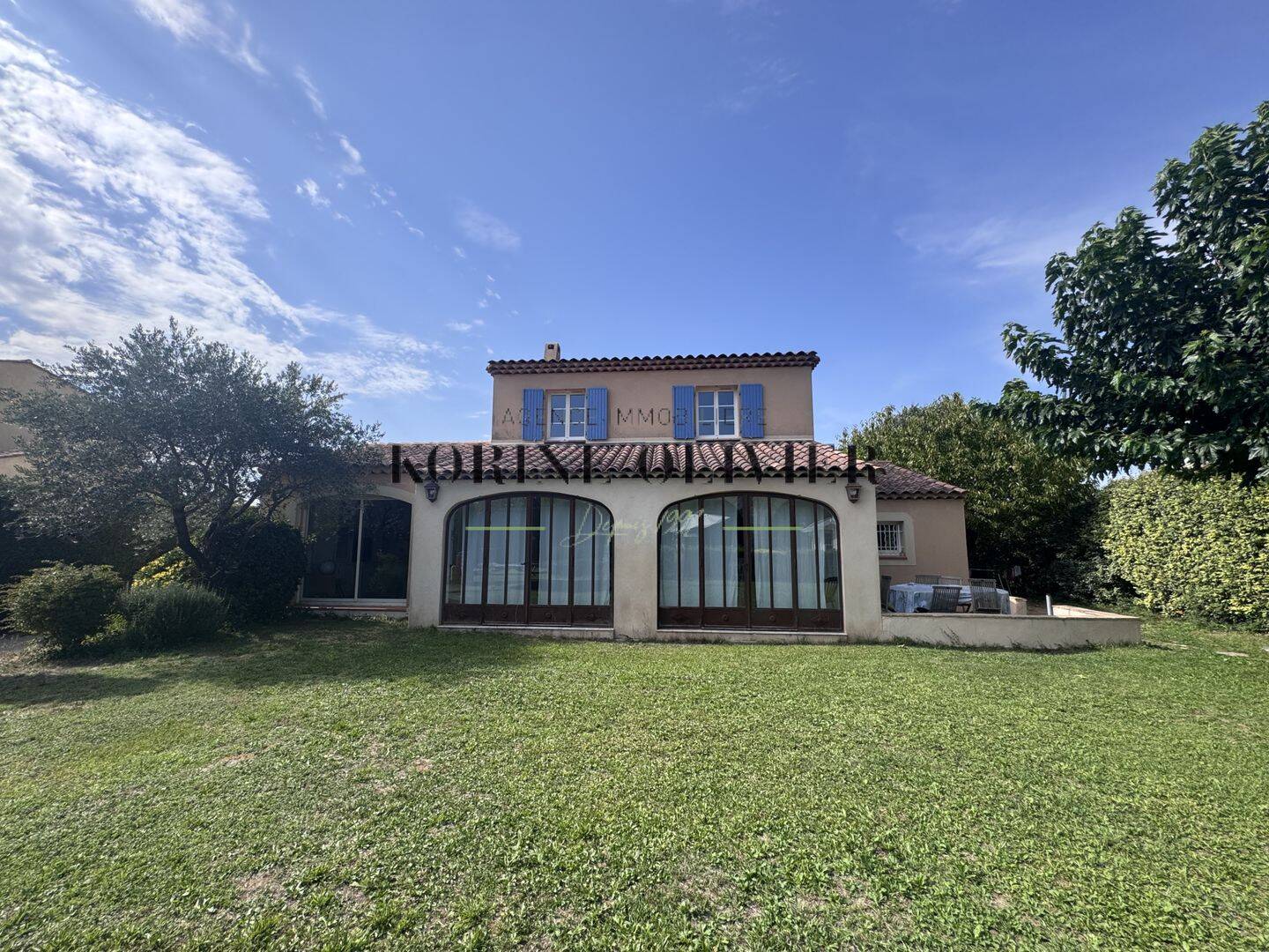Maison 5 pièces 153 m² · à Aix-en-Provence · 153 m² · 3 700 €