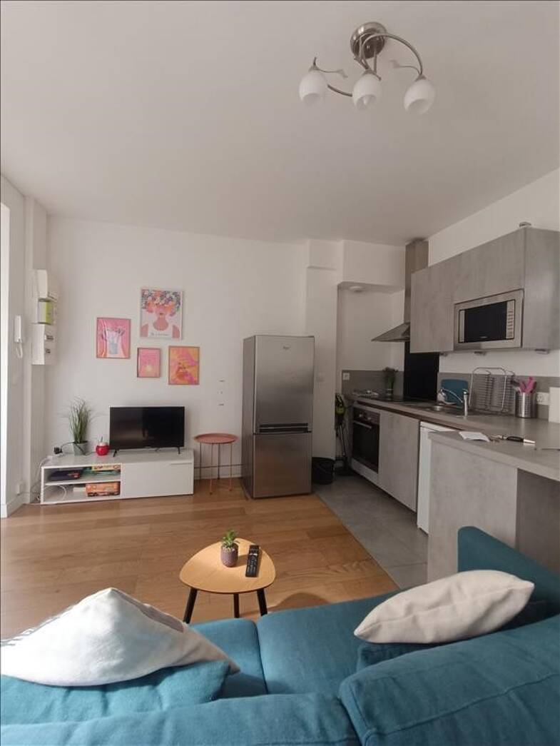 Appartement à louer 1 100 € 2 pièces 1 chambre 31 m² RDC Châtillon Vanves 92170