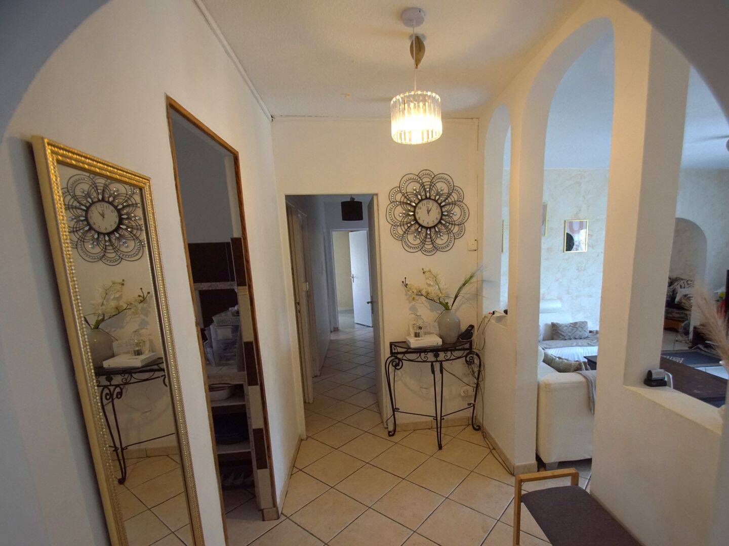 Appartement 6 pièces 104 m² · à Le Pont-de-Claix · 104,1 m² · 125 000 €