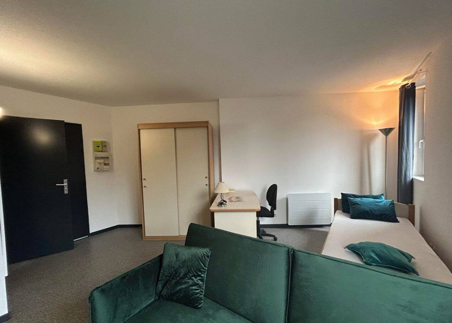 Appartement 1 pièce 25 m² · à Aulnoye-Aymeries · 25 m² · 383 €