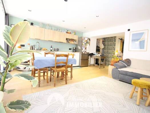 Appartement à louer 1 400 € 4 pièces 3 chambres 78,1 m² RDC Vallorcine 74660