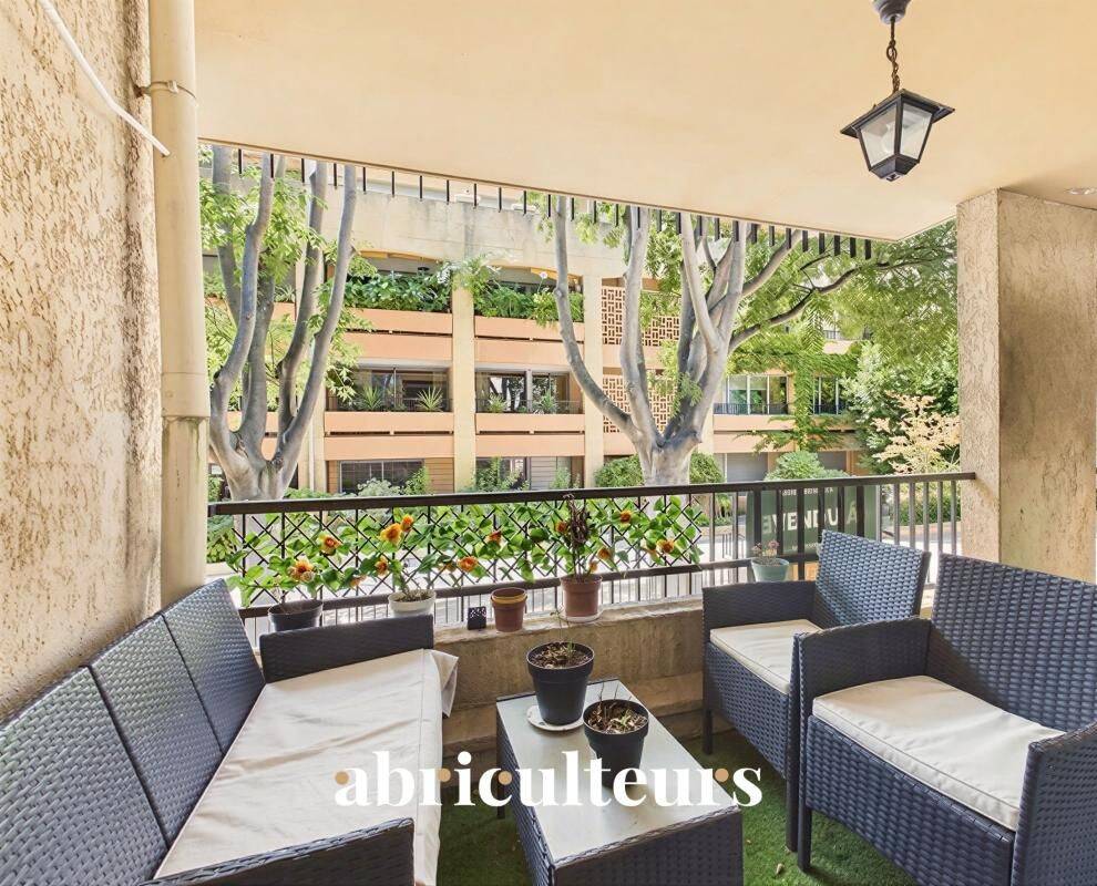 Appartement 3 pièces 72 m² · à Salon-de-Provence · 71,6 m² · 229 000 €