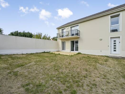Maison à vendre 682 500 € 6 pièces 4 chambres 142 m² 450 m² de terrain Agriculture Sud Bezons 95870