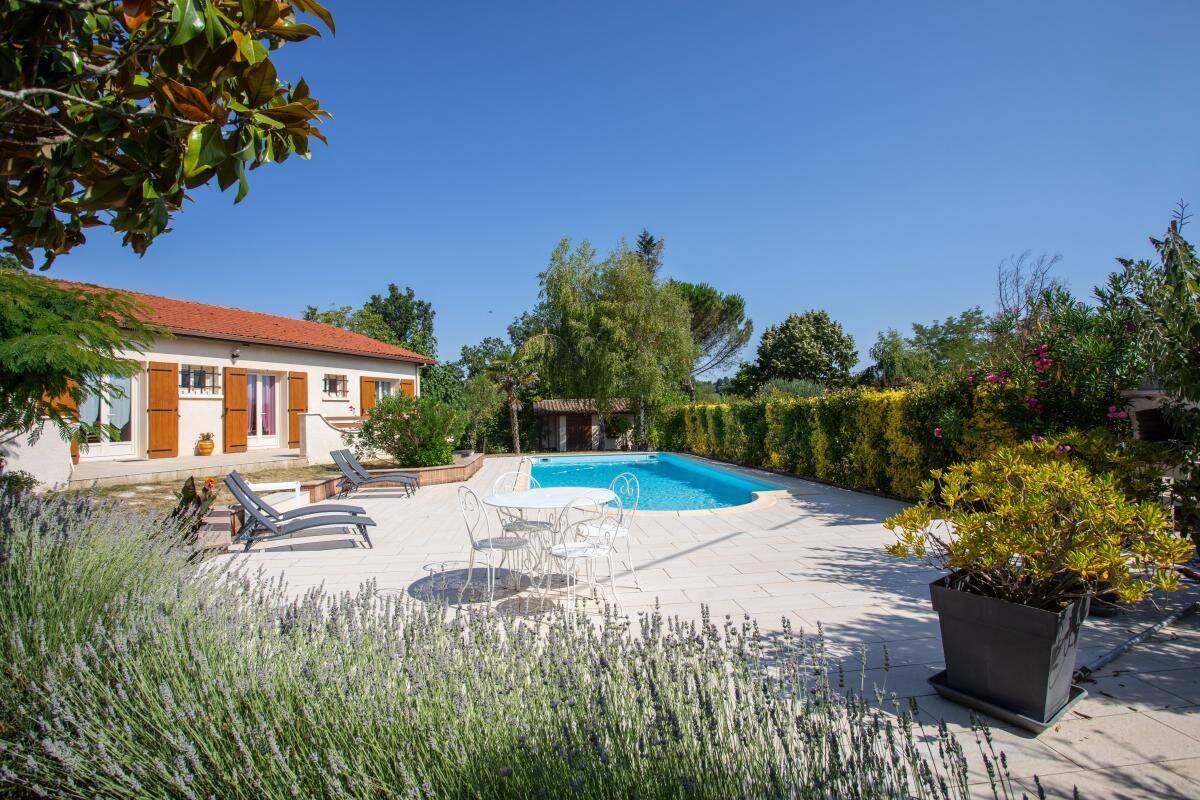 Maison 7 pièces 136 m² · à Sainte-Croix · 136 m² · 355 000 €