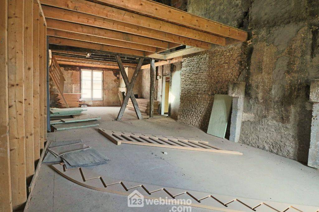 Appartement 5 pièces 128 m² · à Poitiers · 127,8 m² · 167 300 €