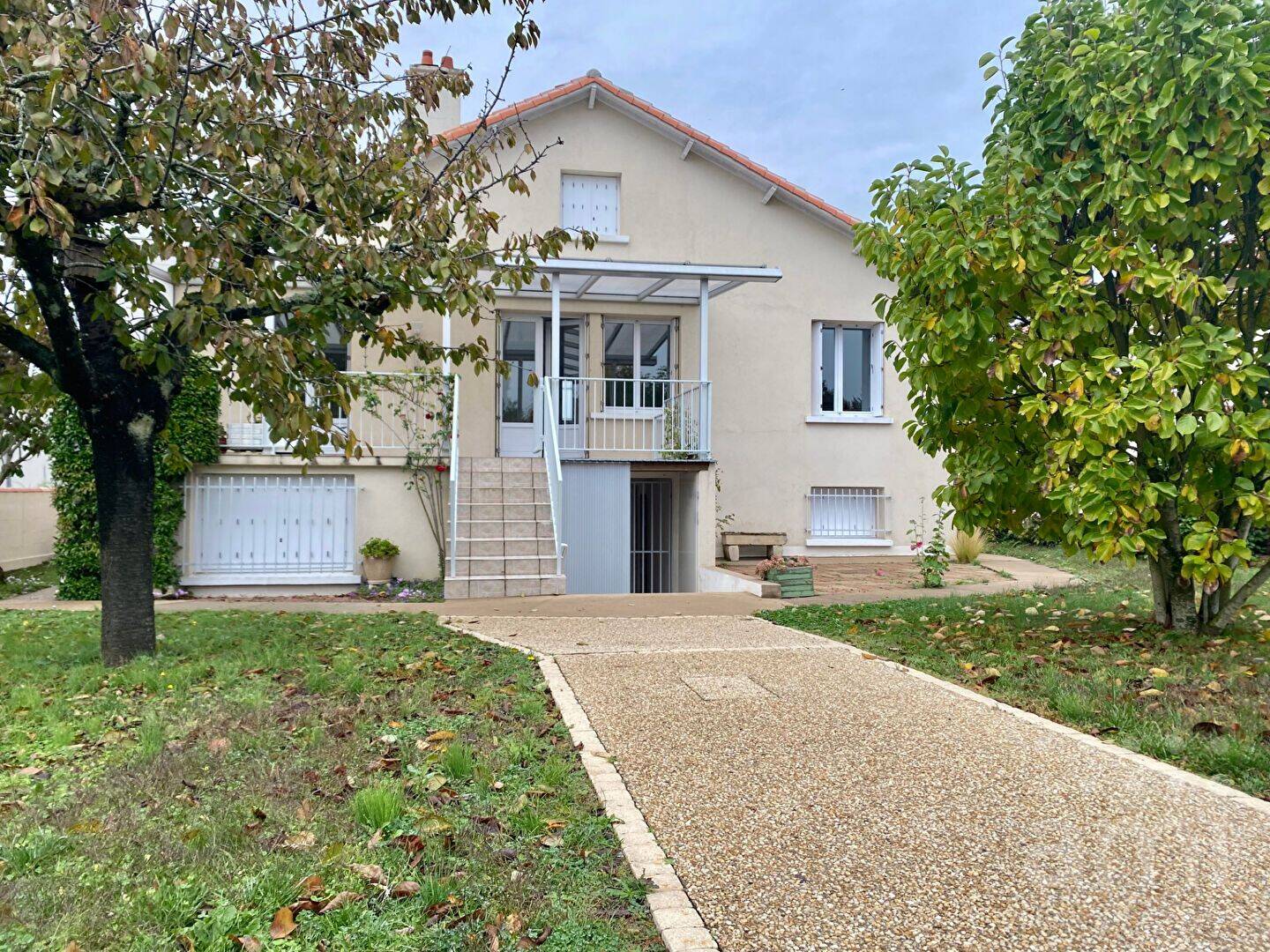 Maison 8 pièces 138 m² · à Niort · 138 m² · 291 000 €